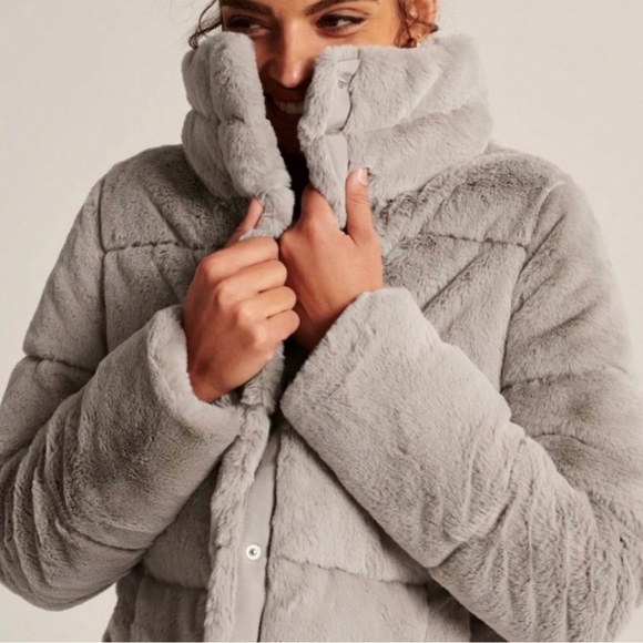 Abercrombie & Fitch Light Gray Teddy Jacket - Picture 2 of 8